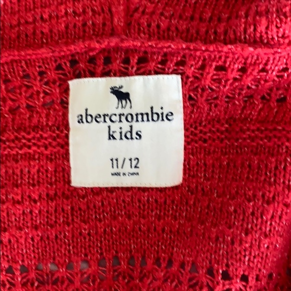 Red sweater - Picture 4 of 4